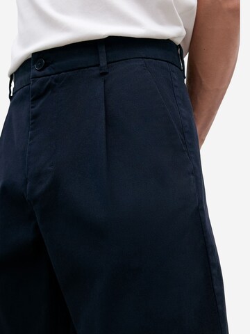 regular Pantaloni con pieghe di Adolfo Dominguez in blu