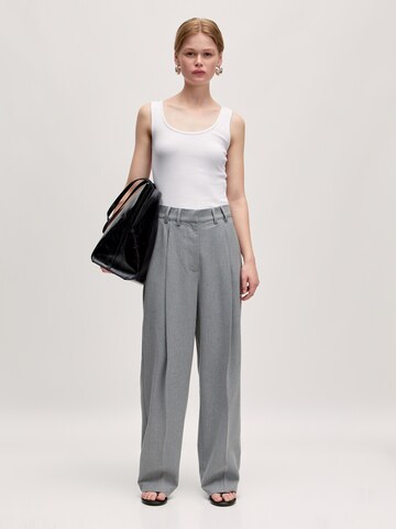 Loosefit Pantaloni 'Kaj' di EDITED in grigio