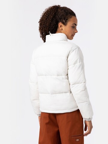 DICKIES Prehodna jakna 'ALATNA' | bela barva