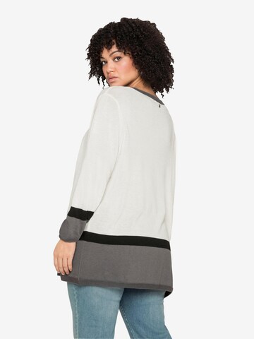 SHEEGO Knit Cardigan in White
