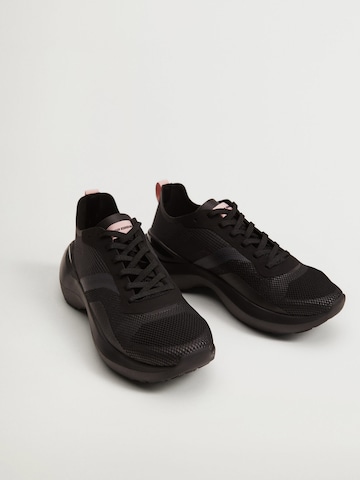 MANGO Sneaker in Schwarz