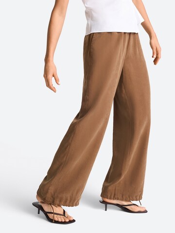 Regular Pantalon Rich & Royal en marron