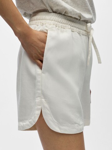 Loosefit Pantalon 'OBJFrame' OBJECT en blanc