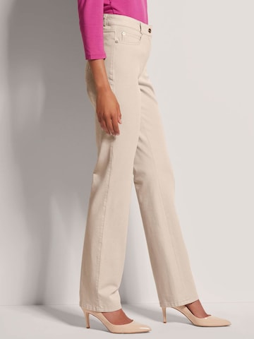 Coupe slim Jean MADELEINE en rose