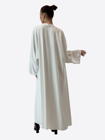 Elara Kleid in Weiß