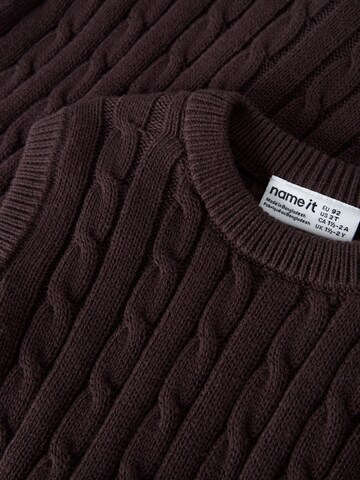 NAME IT Bodywarmer in Bruin
