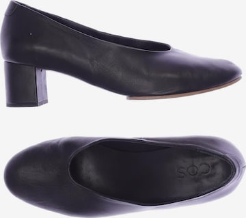 COS Pumps 37 in Schwarz: Vorderseite
