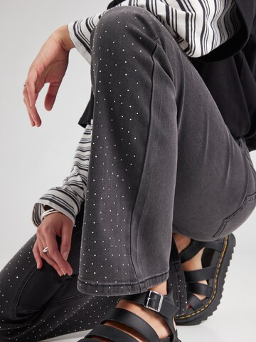 ONLY Flared Jeans 'ONLWAUW' in Black