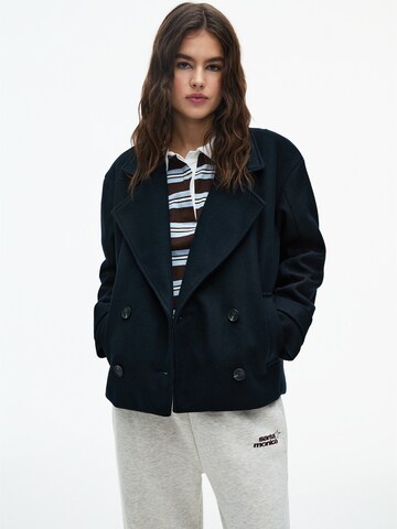 Pull&Bear Between-seasons coat in Blue: front