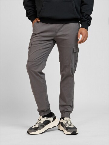 Pittman Tapered Cargo Pants 'Darius' in Grey