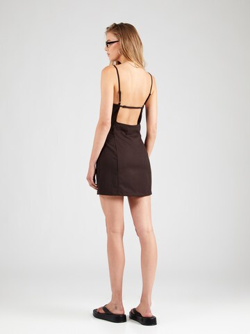 Robe d’été 'Jemma' WEEKDAY en marron