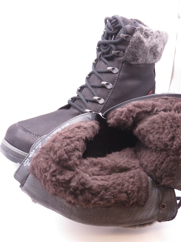 Klaveness Footwear - Botines con cordones 'Mette' en negro