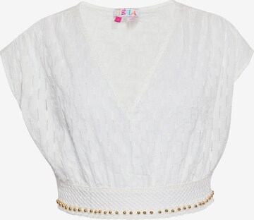 IZIA - Blusa em branco: frente