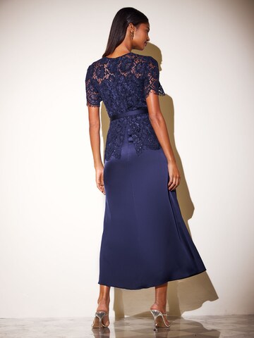 Friends Like These Kleid in Blau