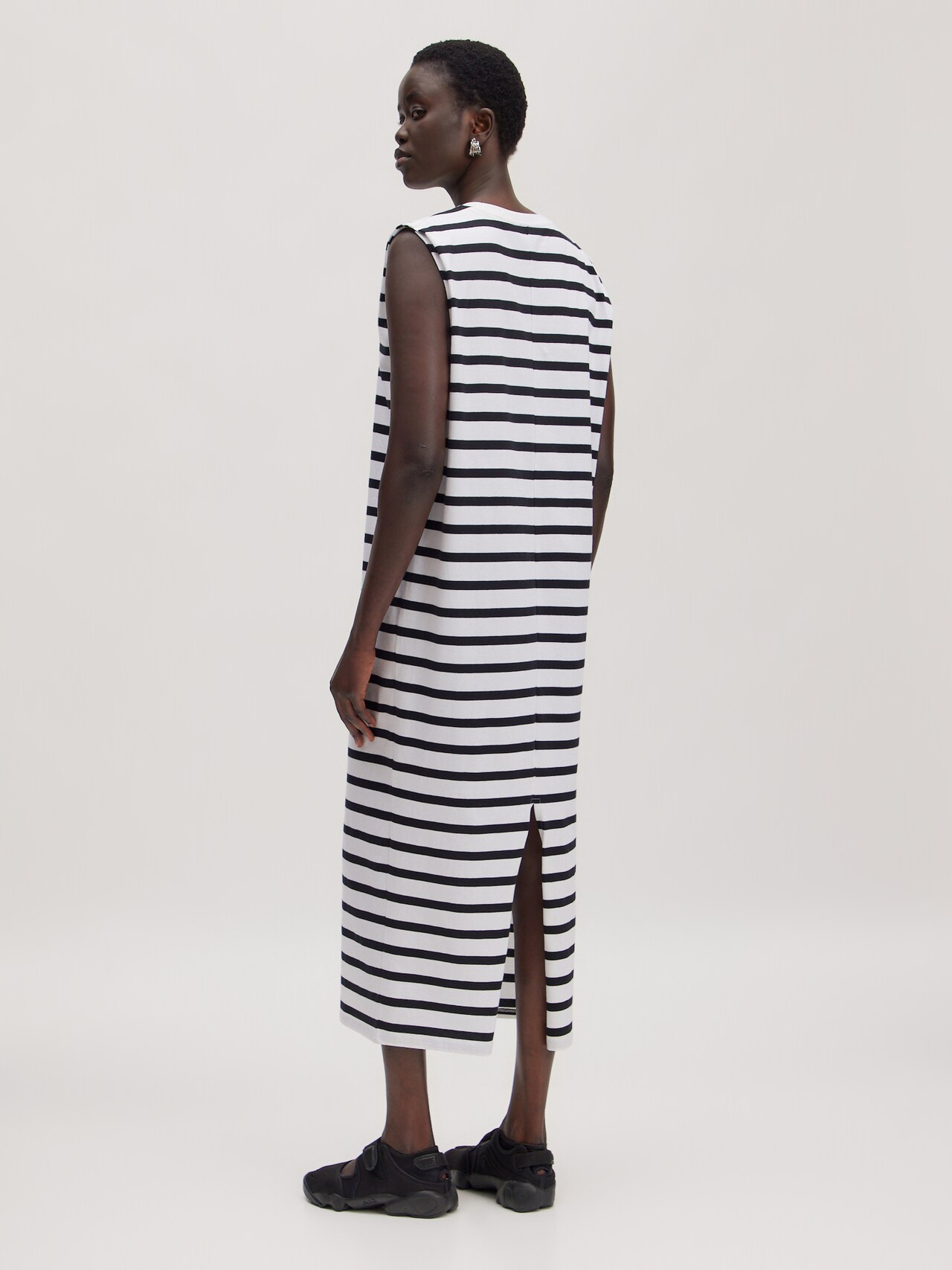 EDITED Jurk 'Liadan Dress' Zwart