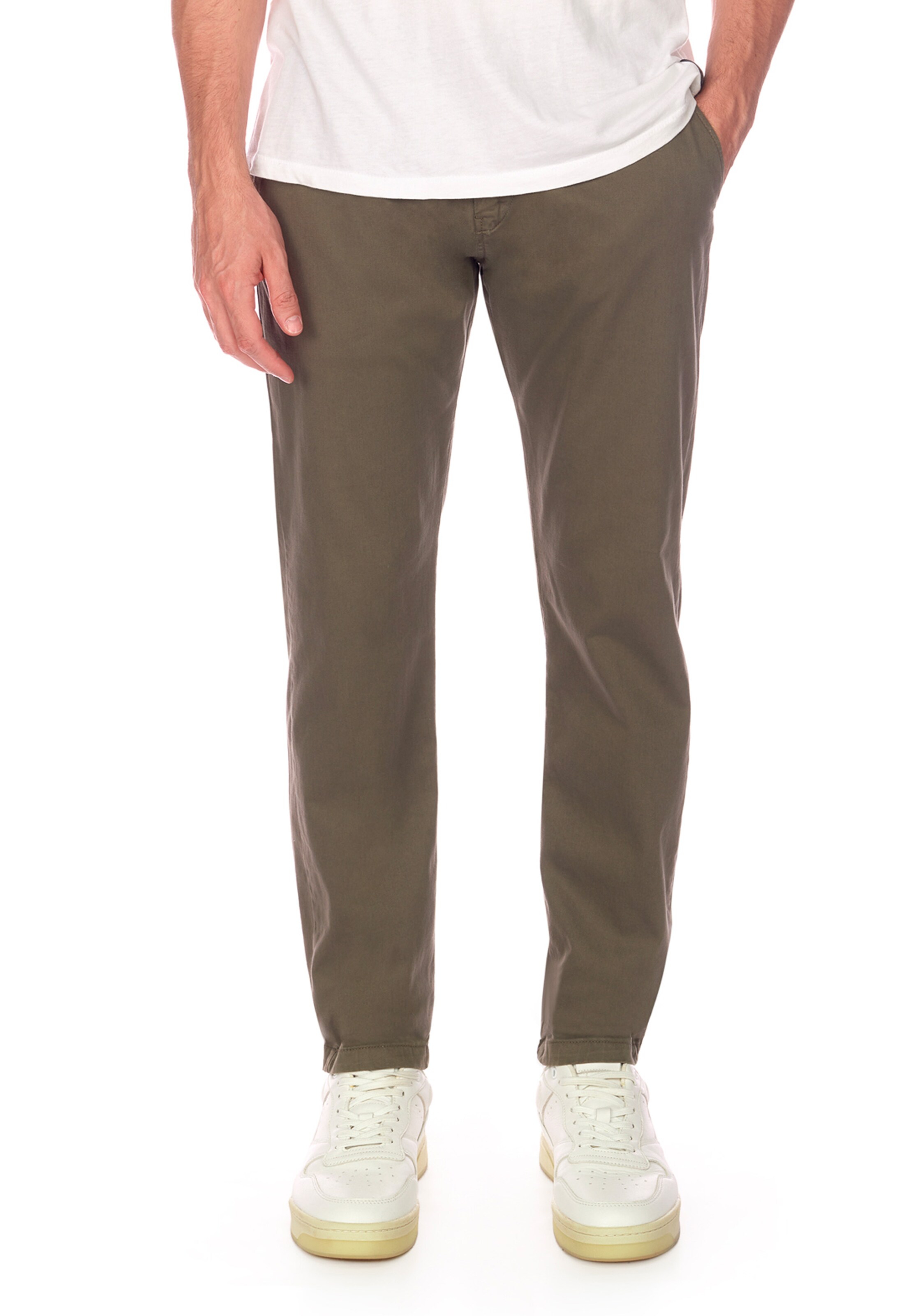Le Temps Des Cerises Slim fit Pants 'Cesar' in Brown: front
