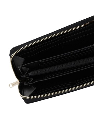 Portamonete 'ZIP AROUND WALLET DORIS RE VPS9ON155' di VALENTINO in nero