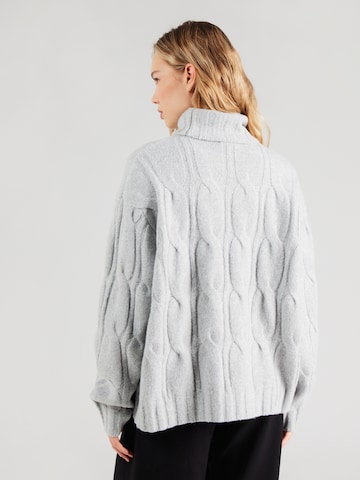 pilka VERSTIQUE by Denise Verst Megztinis