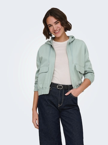 ONLY Демисезонная куртка 'ONLKENZIE' в Зеленый: спереди