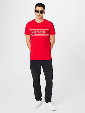 TOMMY HILFIGER Тениска в червено