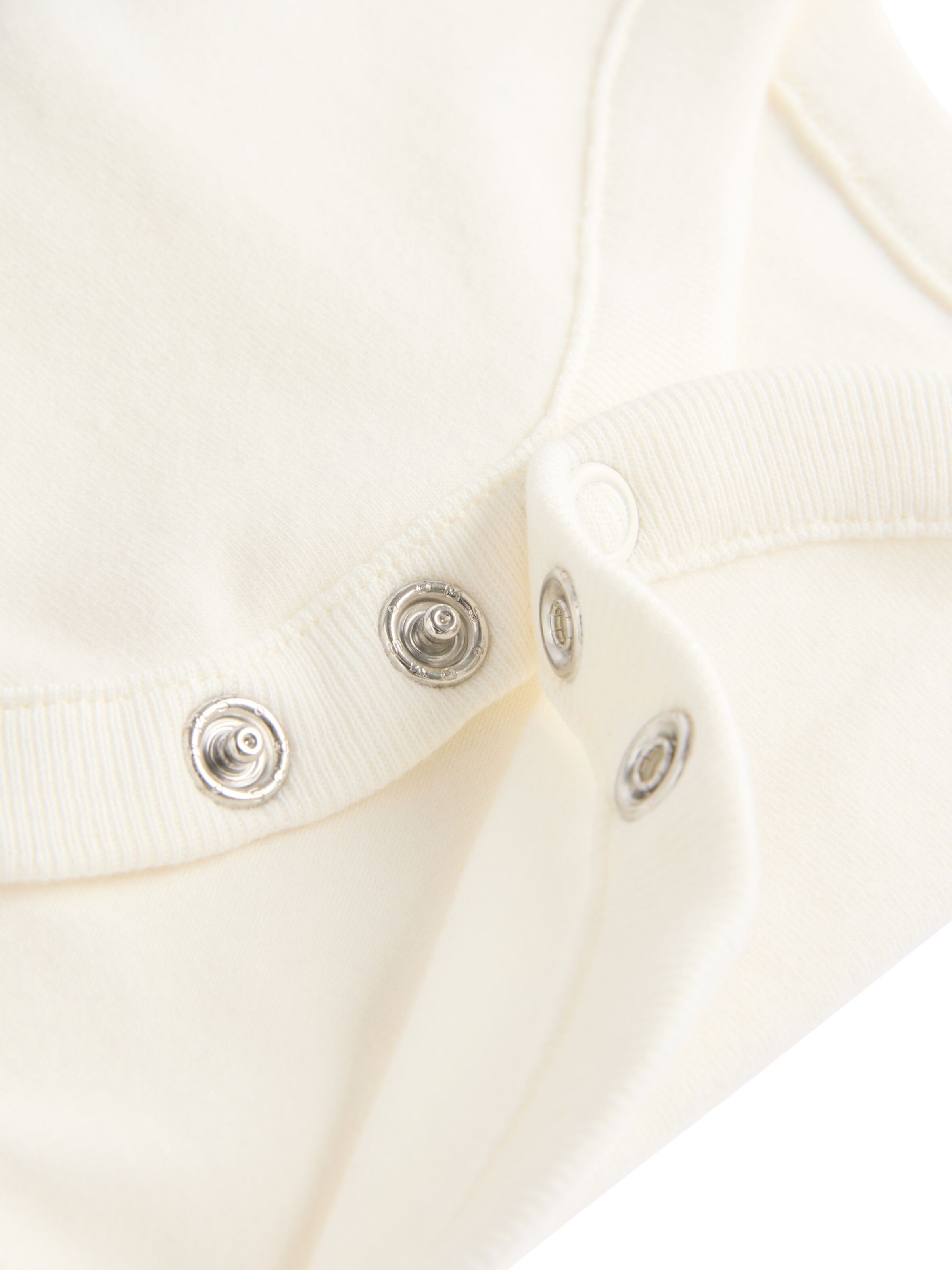 Set de la Next pe alb