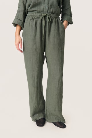 SOAKED IN LUXURY Loosefit Hose 'Auran' in Grün