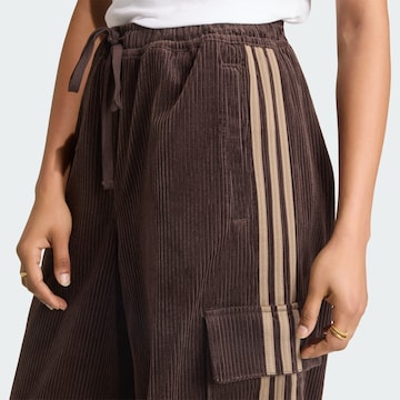 Loosefit Pantaloni cargo di ADIDAS ORIGINALS in marrone