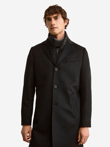 Il Lanificio Winter Coat in Black: front