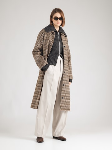 Loosefit Pantaloni con pieghe 'ADUCT 10' di DRYKORN in marrone