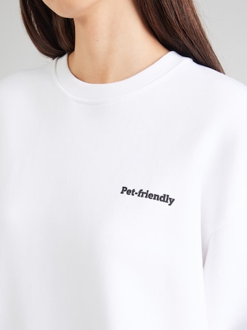 Kaotiko Μπλούζα φούτερ 'PET-FRIENDLY' σε λευκό