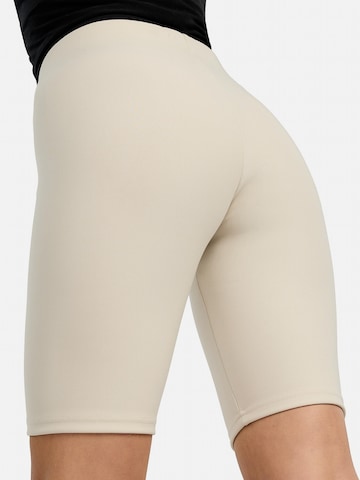 regular Pantaloni ' HENNE-LONG-BICYLE ' di Liberte Essentiel in bianco