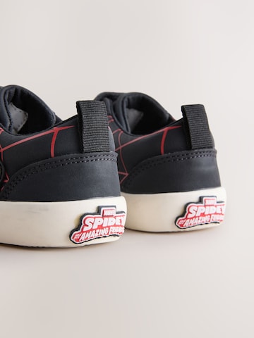 Next Sneaker i svart