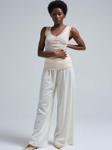 Seamless Basic Toppi ' Lacey ' värissä vaaleanpunainen