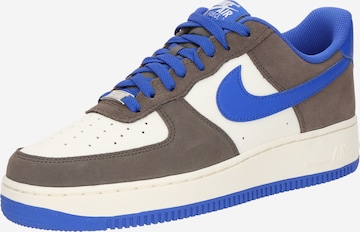 Nike Sportswear Matalavartiset tennarit 'AIR FORCE 1 '07 LV8' värissä harmaa: etupuoli