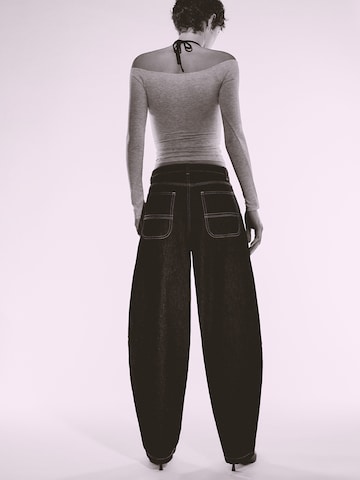 Bershka Vrečasti Kavbojke | siva barva