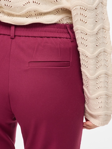 VILA Ozke Hlače z naborki 'VIVARONE' | rdeča barva