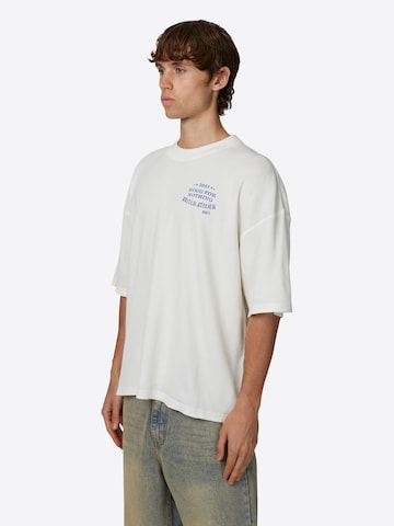 Maglietta di Good For Nothing in bianco