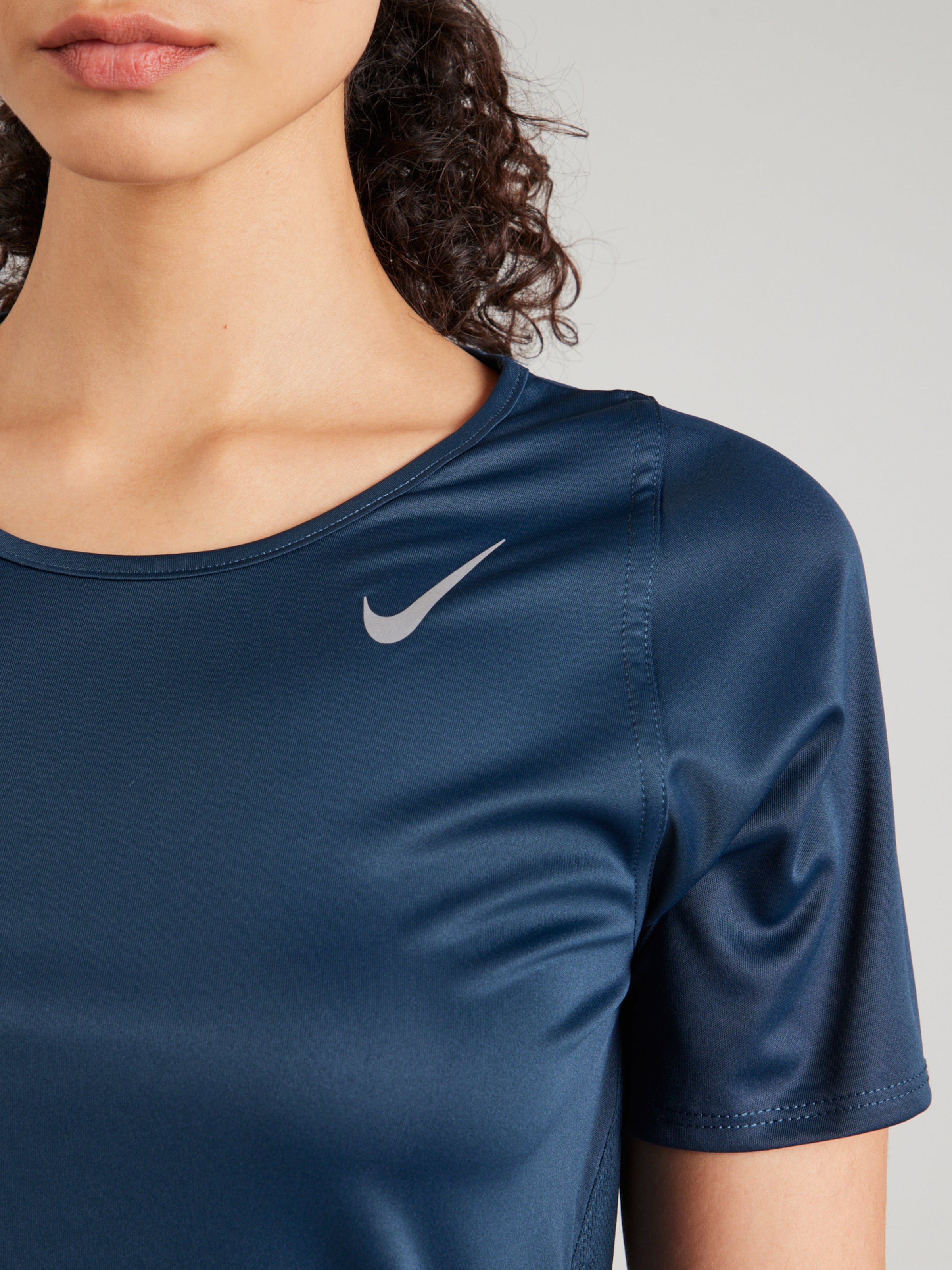 Nike performance racer deals