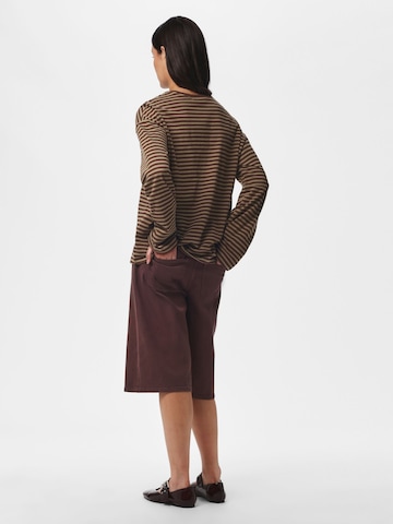 T-shirt 'PCSadie' PIECES en marron
