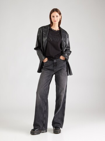 ARMANI EXCHANGE - Camiseta en negro