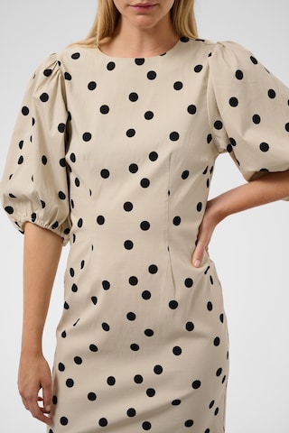 Robe SOAKED IN LUXURY en beige