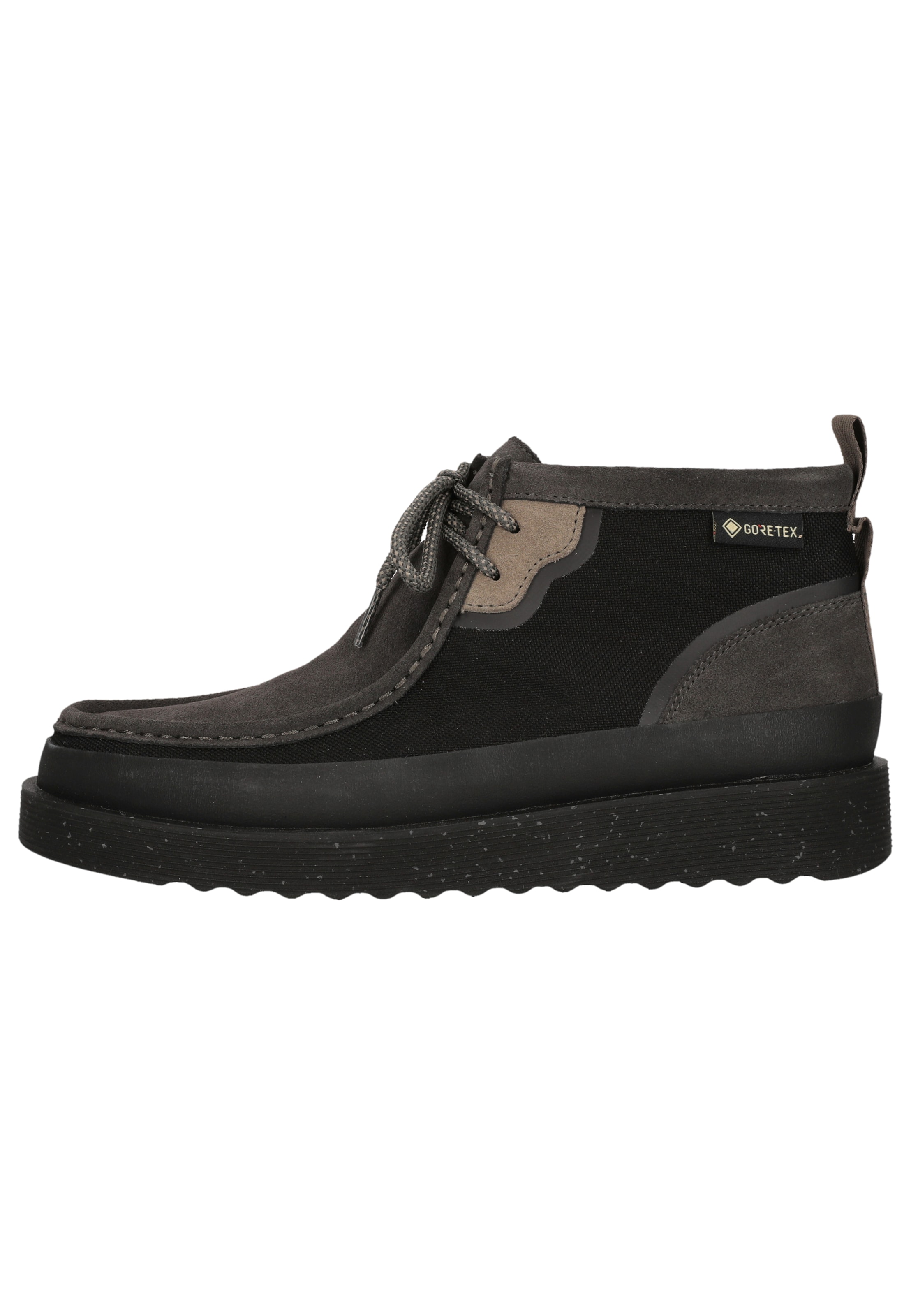 CLARKS Veterschoen 'Wallabee FTR Gore-Tex' in Zwart
