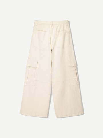 Wide leg Pantaloni cargo di Bershka in beige