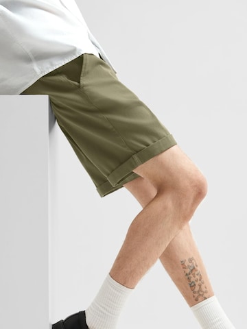 SELECTED HOMME - Slimfit Calças chino 'LUTON' em verde