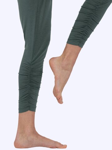 Magadi Regular Workout Pants 'Francis' in Green