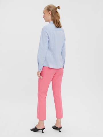 Regular Pantalon à plis 'SANDY' VERO MODA en rose