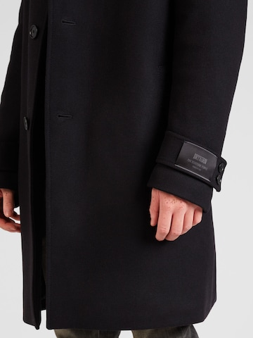 DRYKORN Between-Seasons Coat 'Skaro' in Black