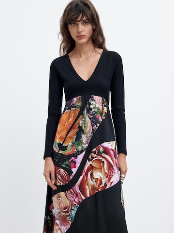 Desigual Платье в Черный