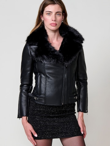 Veste d’hiver KOROSHI en noir : devant