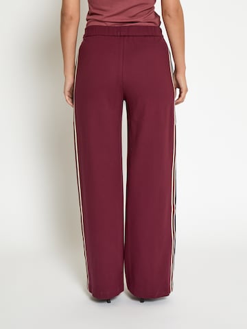 minus Loosefit Broek 'Marabella' in Rood
